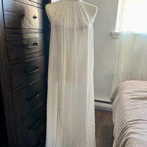 Elegant White Halter Maxi Dress